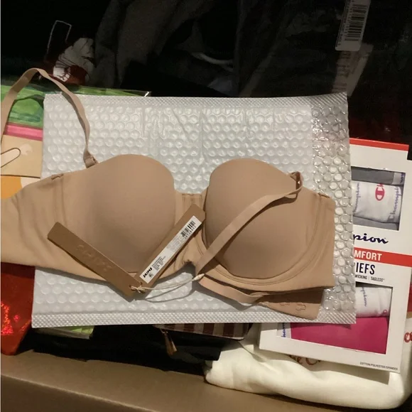 SKIMS Strapless fits everybody Bra with strap NWT - Picture 3 of 3